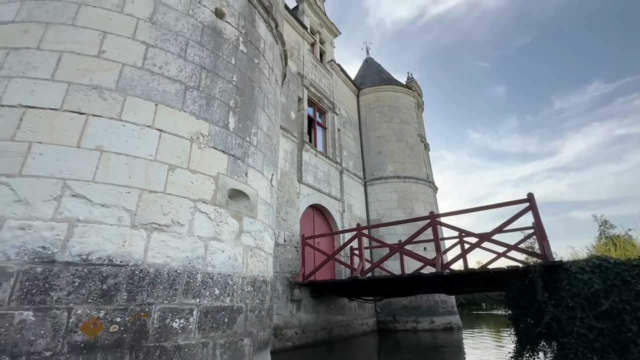 First glimpse of the Châtelet